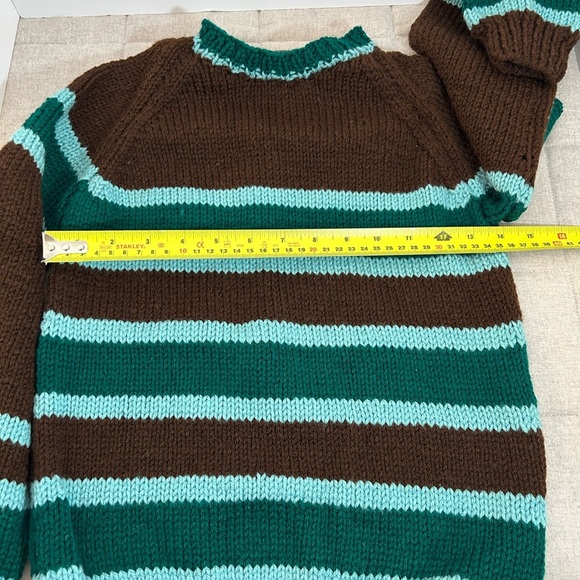 Sweater and hat hand knit.  Children’s. - Picture 4 of 7